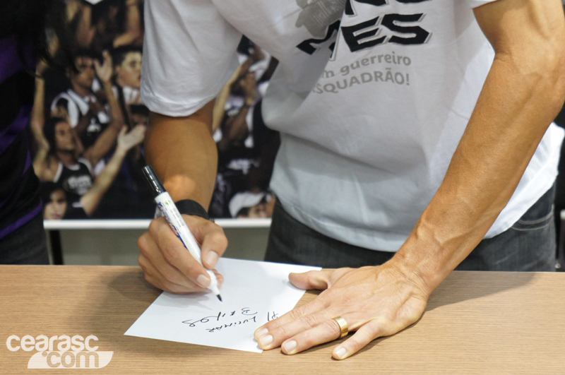 [15-09] Magno Alves recebe torcedores na Loja Oficial - 9