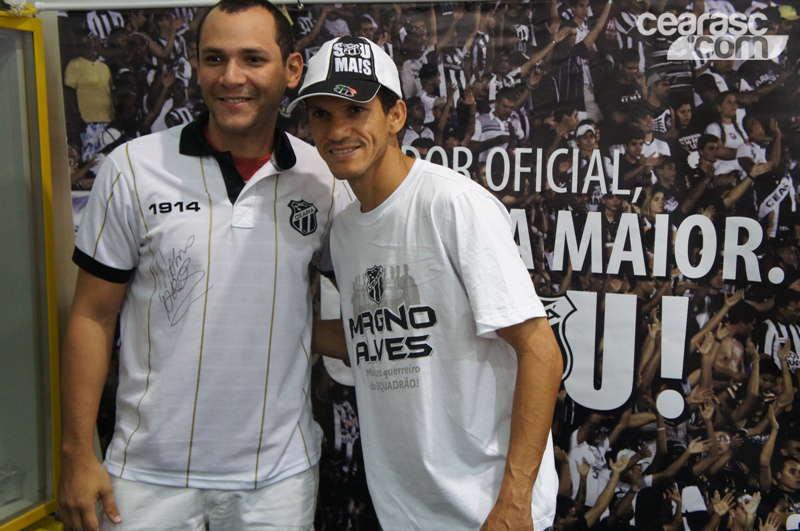 [15-09] Magno Alves recebe torcedores na Loja Oficial3 - 4