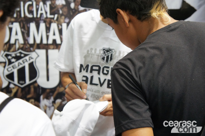 [15-09] Magno Alves recebe torcedores na Loja Oficial - 20