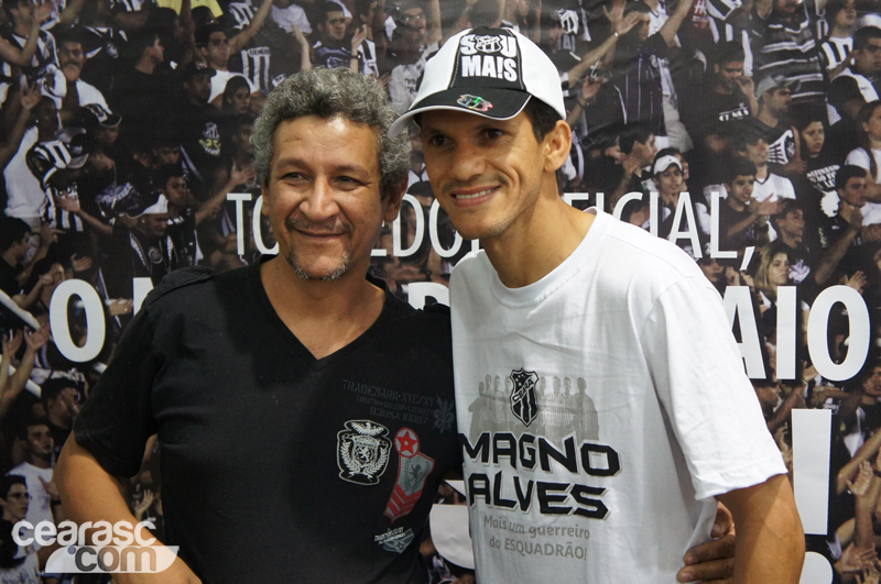[15-09] Magno Alves recebe torcedores na Loja Oficial4 - 14
