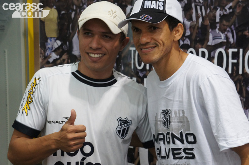 [15-09] Magno Alves recebe torcedores na Loja Oficial - 30
