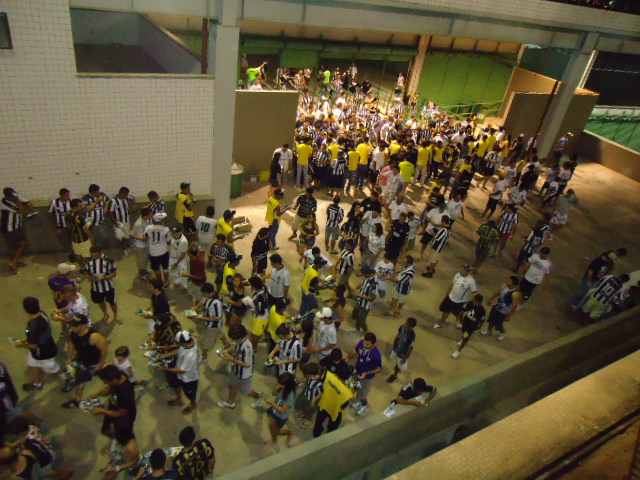 [10-10] Ceará 2 x 0 Guarani - TORCIDA - 37