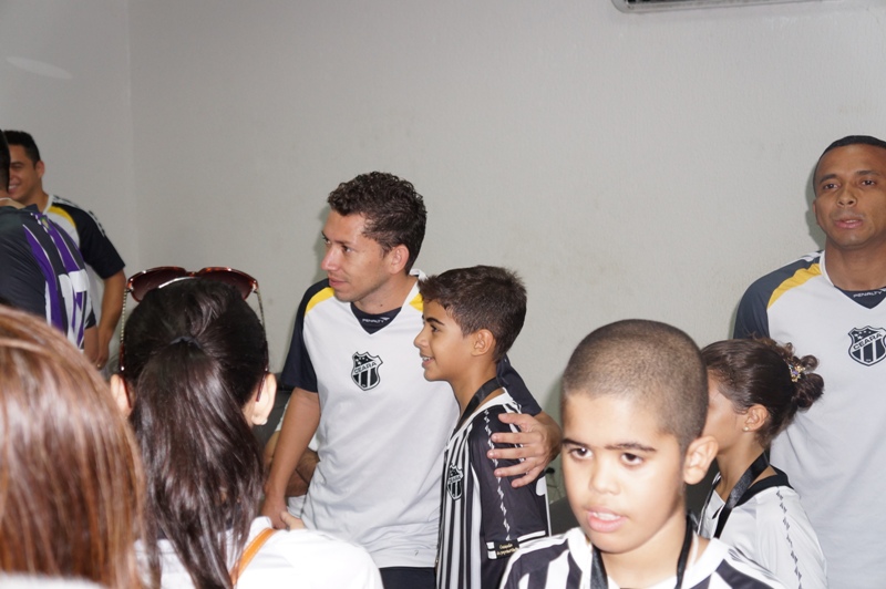 [19-10] Por Dentro do Vozão - Dia das Crianças - 03 - 6