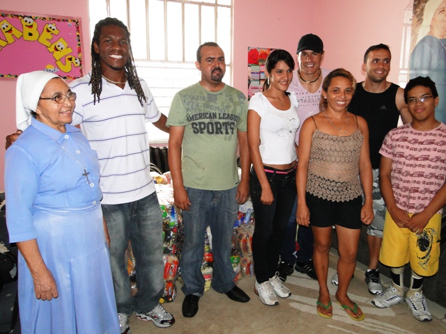 [18-02] Alvinegros fazem doações - 9