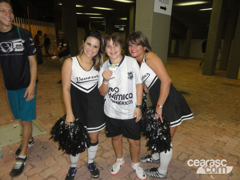 [24-08] Ceará 1 x 3 Vitória - Torcida - 42