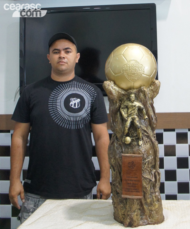 [24-06] Exposição da Taça - 01 - 2