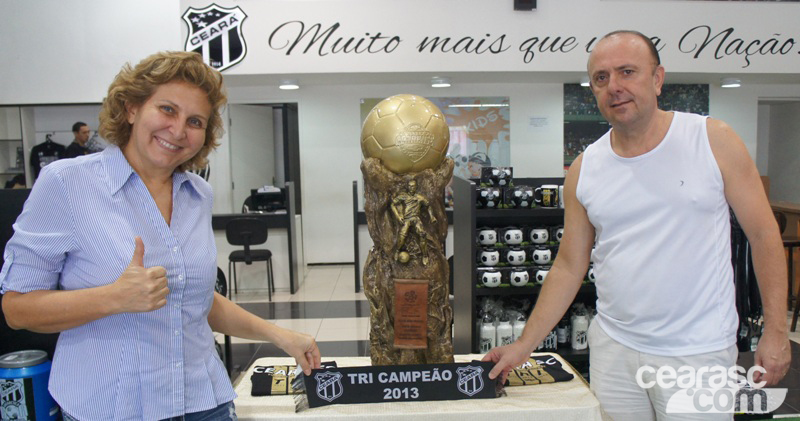 [24-06] Exposição da Taça - 02 - 5