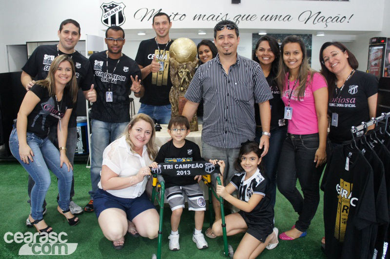 [24-06] Exposição da Taça - 02 - 9