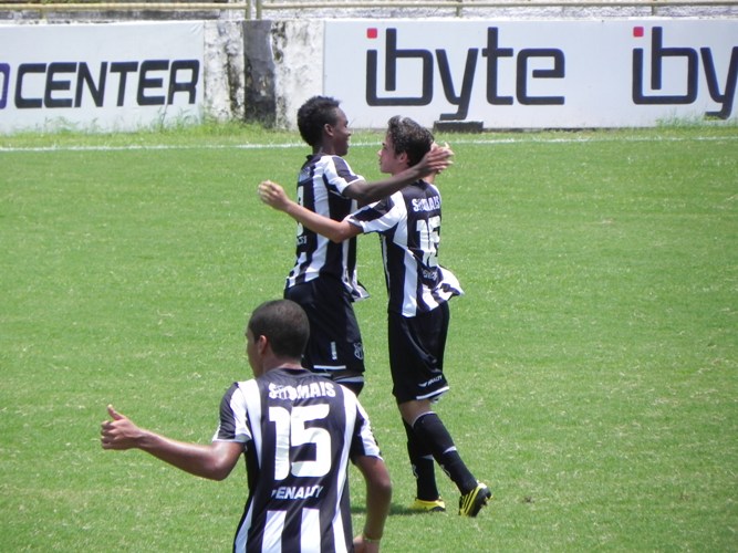 [13-03] Sub-17 vence Pacatuba na raca - 16