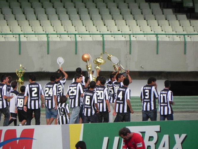 [28-11] Garotos do Sub-16 dão volta olímpica no Castelão - 5