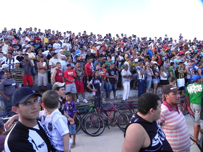 [03-01] Torcida Comparece no Treino - 3