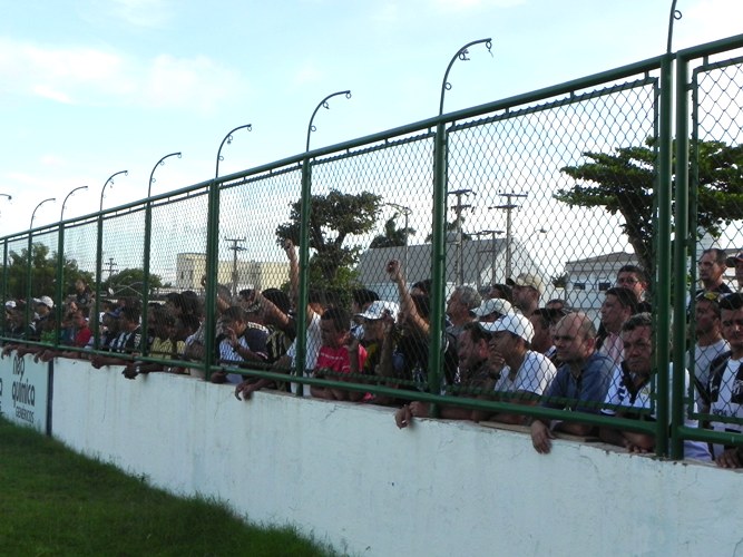 [03-01] Torcida Comparece no Treino - 6