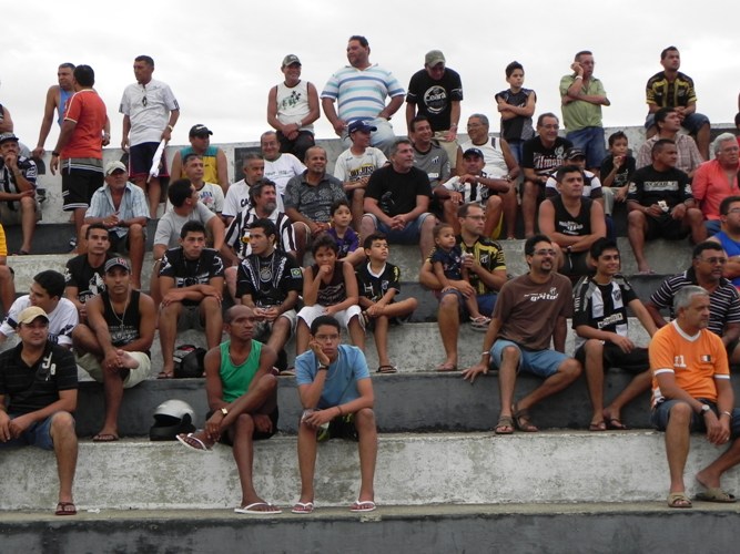 [07-01] Torcida Comparece ao Treino - 5