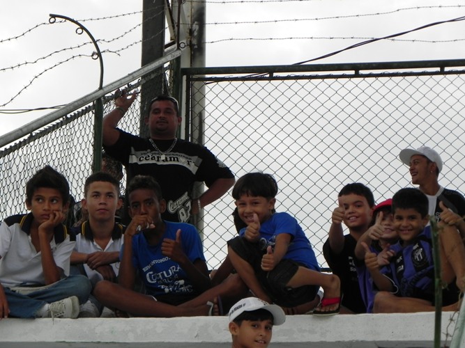 [07-01] Torcida Comparece ao Treino - 8