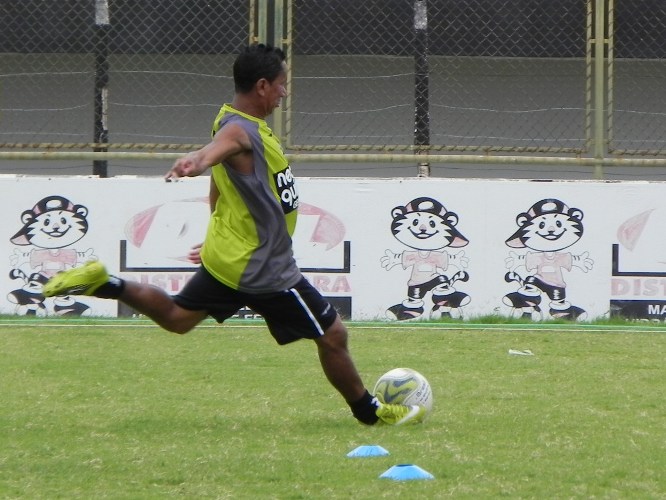 [08-01] Treino Físico e Finalizações - 12