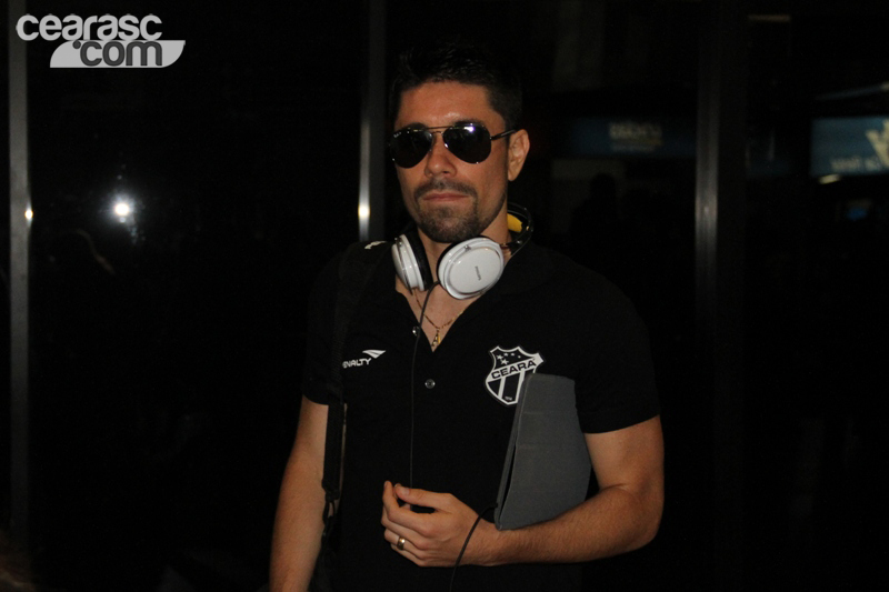 [01-02] Delegação alvinegra retorna à capital cearense - 4