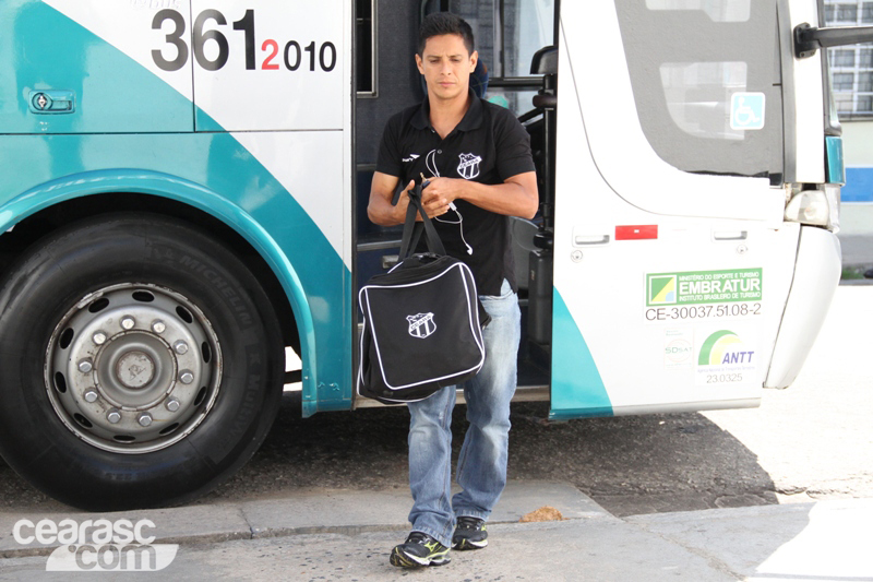 [01-02] Delegação alvinegra retorna à capital cearense - 14