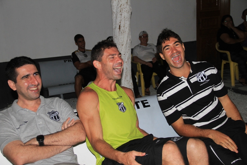 [10-11] Em show de Humor, Alex Nogueira alegra Concentracao - 20