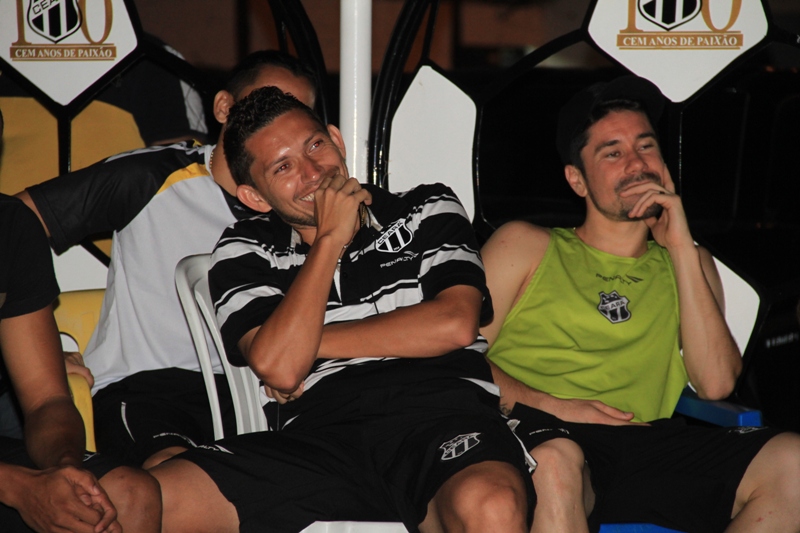 [10-11] Em show de Humor, Alex Nogueira alegra Concentracao - 35