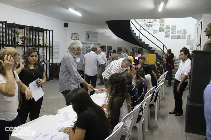 [15-10] Eleição da Diretoria Executiva - 18