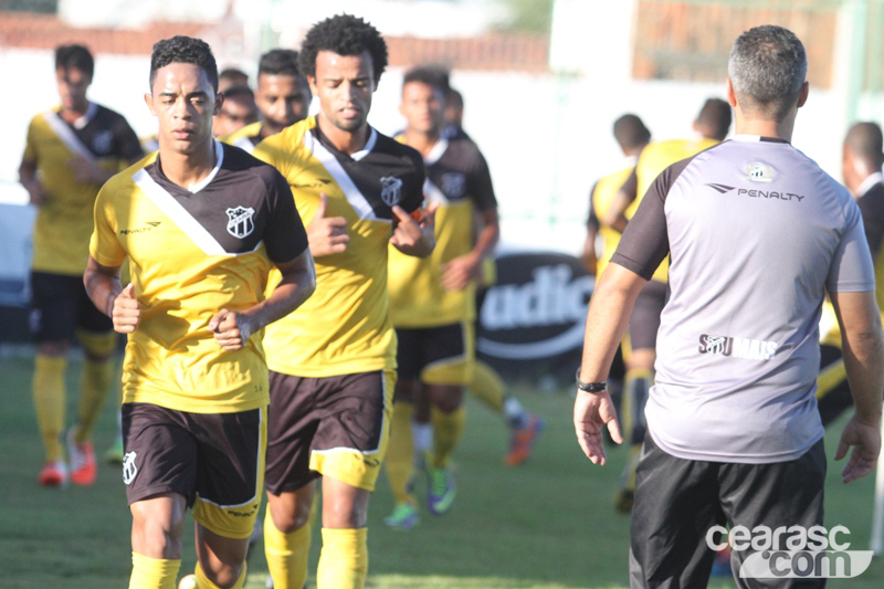 [10-09] Reapresentação + treino físico e técnico - 16