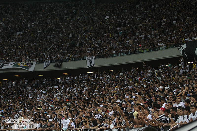 [29-04] Ceará 2 x 1 Bahia - Torcida - 14