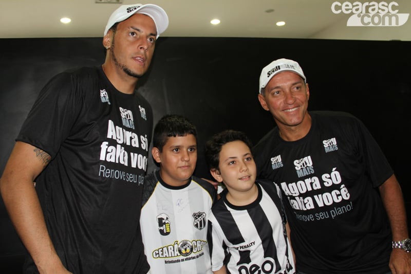[17-03] PC Gusmao e Fernando Henrique recepcionam torcedores1 - 12