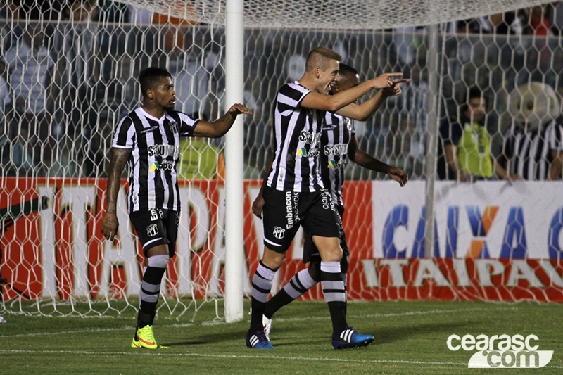 [16-05] Ceará 2 x 0 Atlético-GO - 13