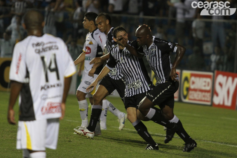 [06-07] Ceara 2 x 2 Criciuma-02 - 16