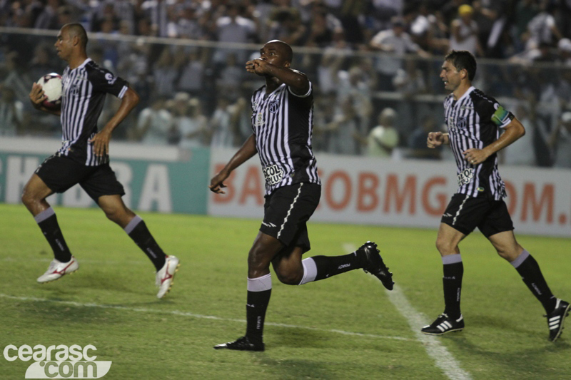 [06-07] Ceara 2 x 2 Criciuma-02 - 18