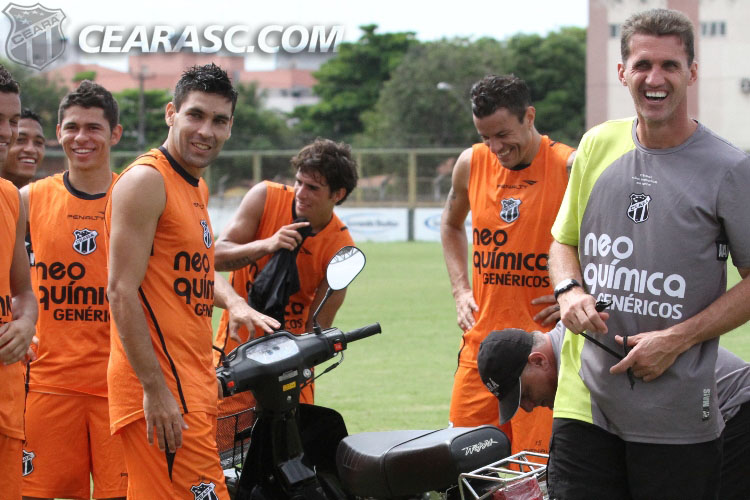 [03-06] Presente para José Orlando2 - 1