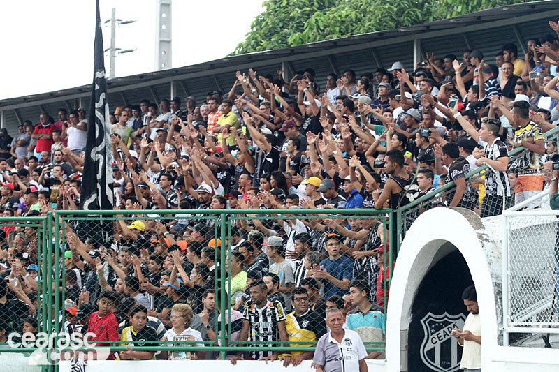 [20-01] Torcida lota Estádio Vovozão - 3