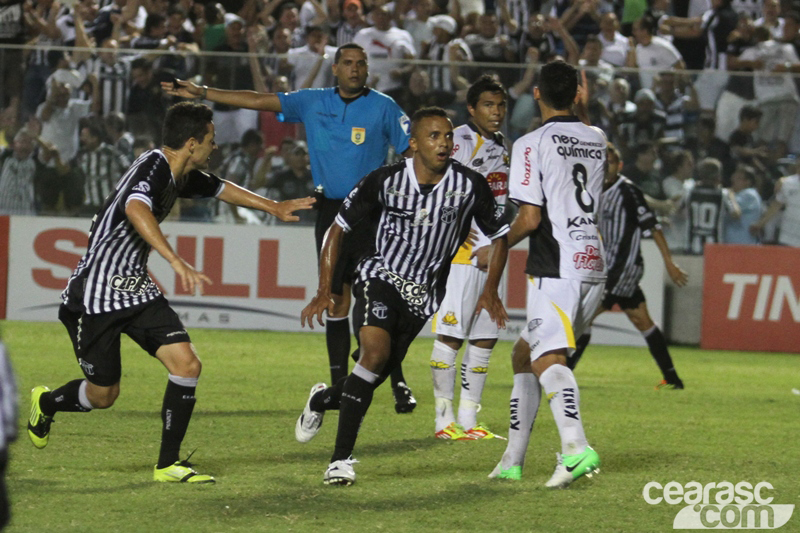 [06-07] Ceara 2 x 2 Criciuma-02-02 - 9