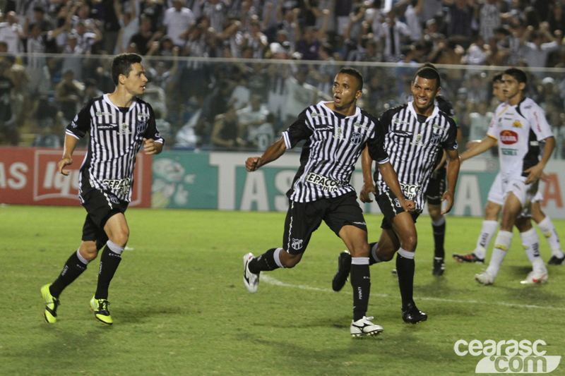 [06-07] Ceara 2 x 2 Criciuma-02-02 - 10