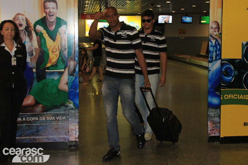 [16-11] Ceará desembarca e torcida comparece - 4