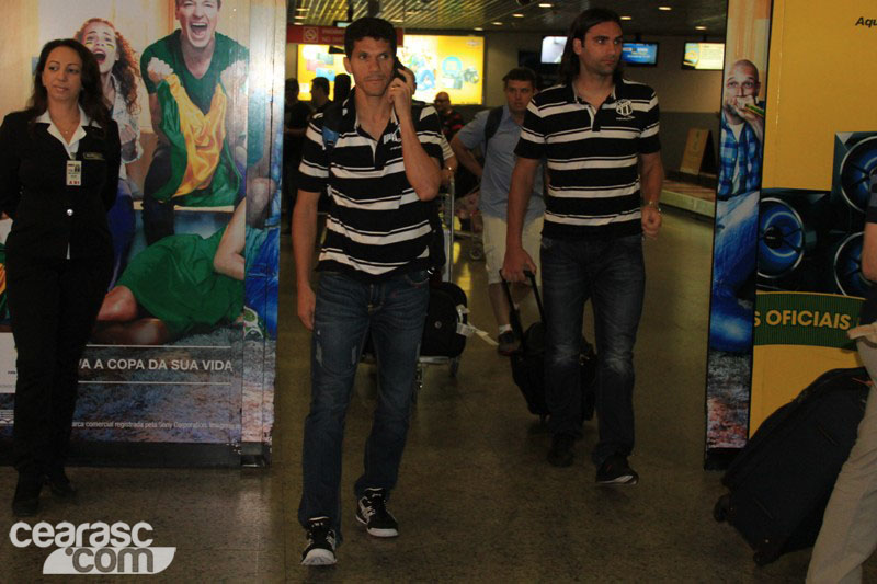 [16-11] Ceará desembarca e torcida comparece - 5