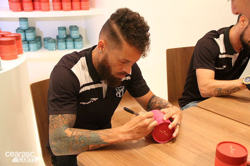 [18-11] Loja do Bem - Noite de Autógrafos - 7