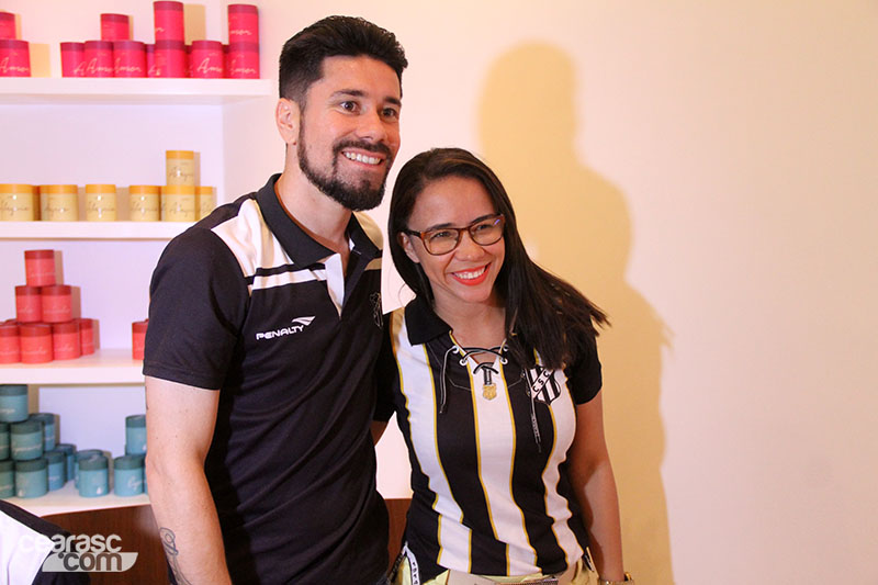 [18-11] Loja do Bem - Noite de Autógrafos - 10