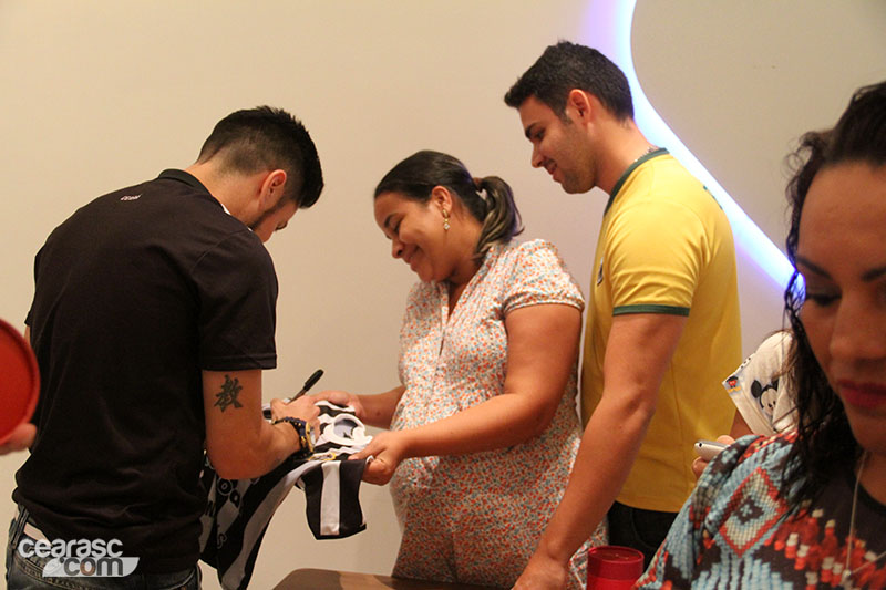 [18-11] Loja do Bem - Noite de Autógrafos - 19