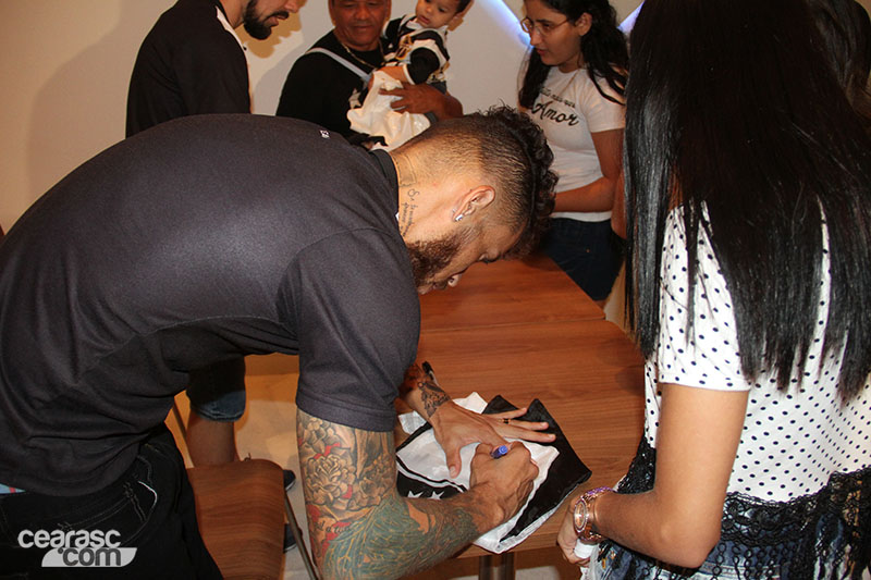 [18-11] Loja do Bem - Noite de Autógrafos - 25