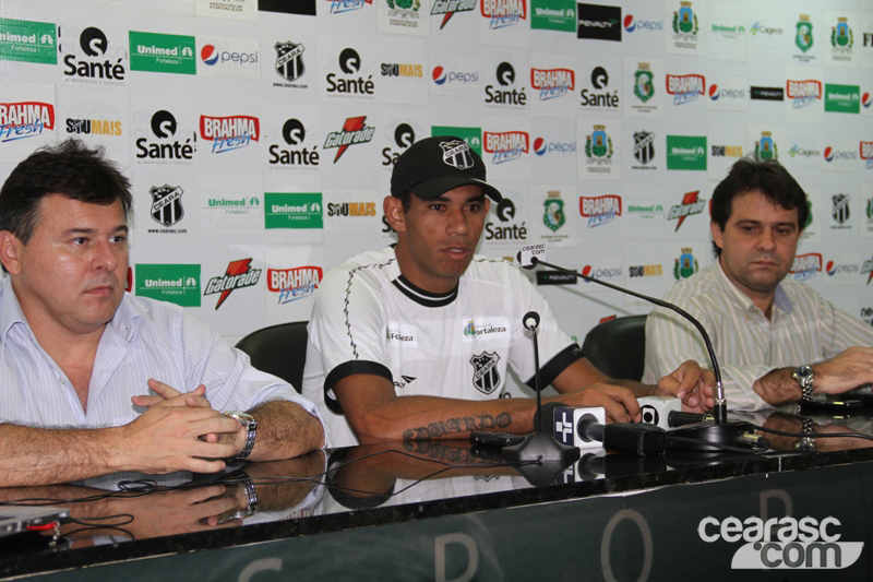 [01-06] Apresentação - Robston - 8