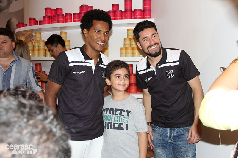 [18-11] Loja do Bem - Noite de Autógrafos - 41