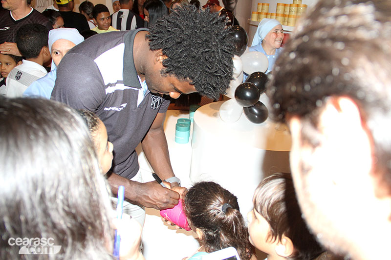 [18-11] Loja do Bem - Noite de Autógrafos - 49