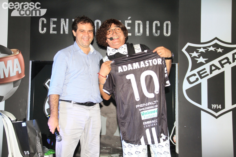 [17-01] Na concentração, jogadores receberam a visita de humorista - 18