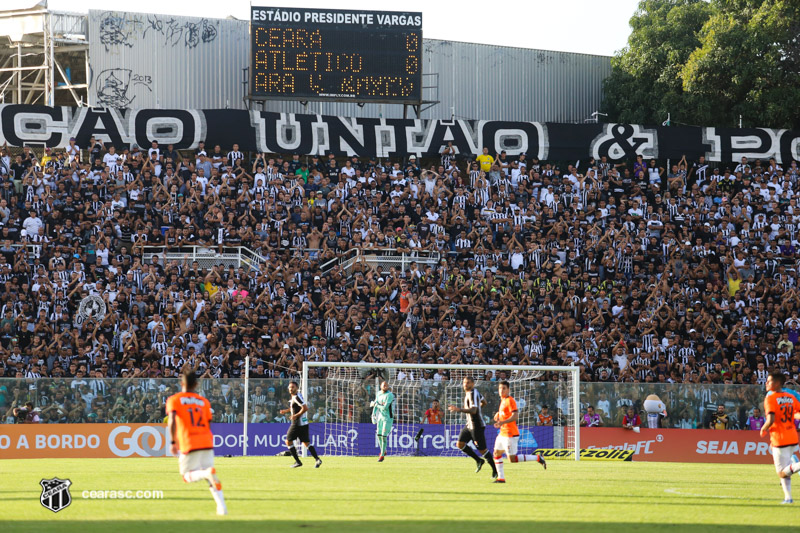 [11-08-2018] Ceara x Atletico - Primeiro tempo - Torcida - 10