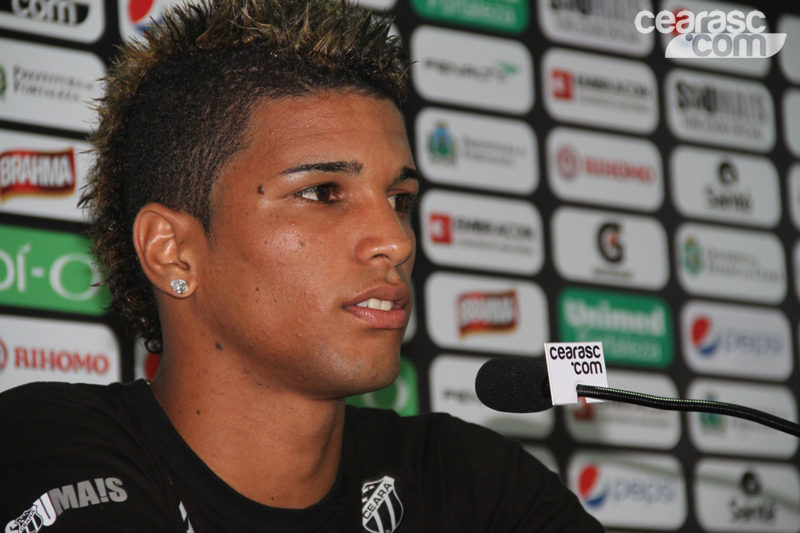 [27-05] Apresentação de Mineiro, Alan Pinheiro e Renan Luís - 6