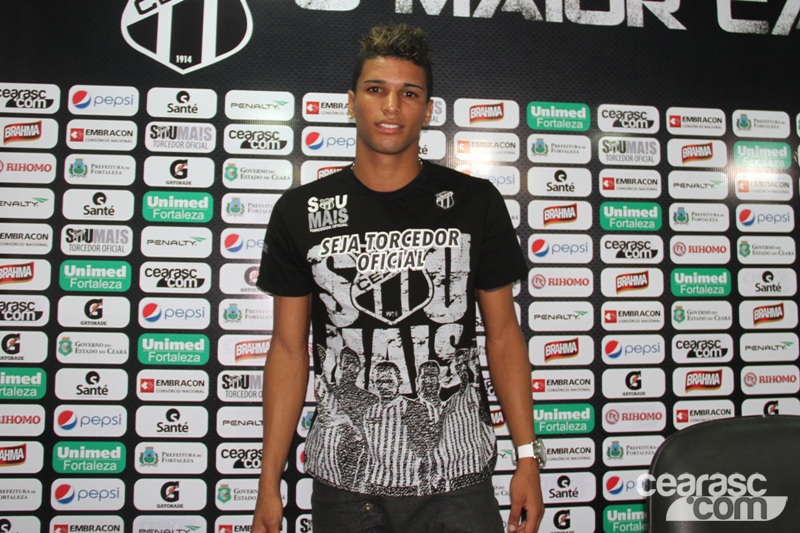 [27-05] Apresentação de Mineiro, Alan Pinheiro e Renan Luís - 8