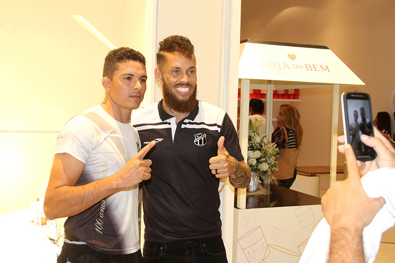 [18-11] Loja do Bem - Noite de Autógrafos - 87