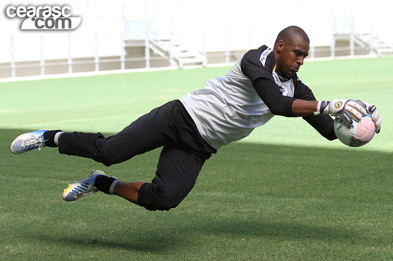 [11-07] Manhã de treino coletivo no estádio Castelão - 14