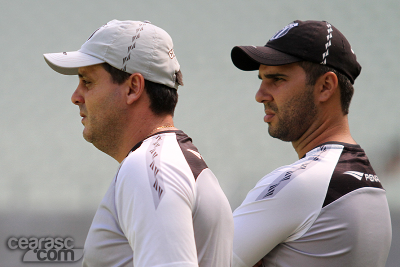 [11-07] Manhã de treino coletivo no estádio Castelão - 16